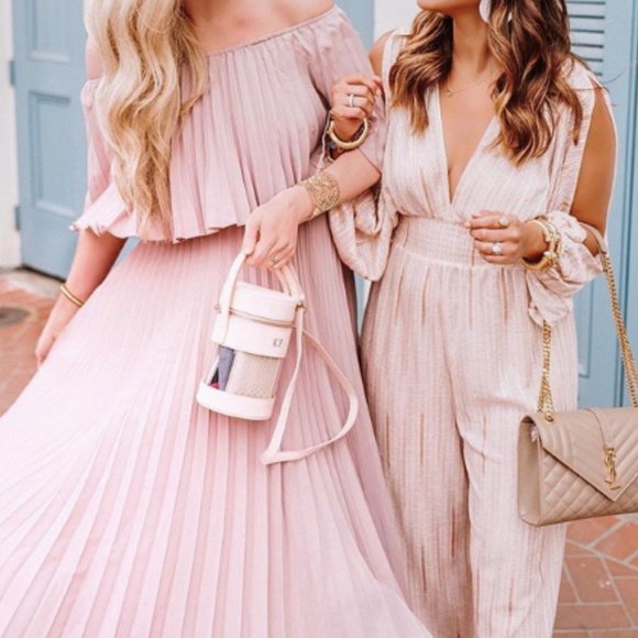 Pleated maxi dress - Picture 2 of 3